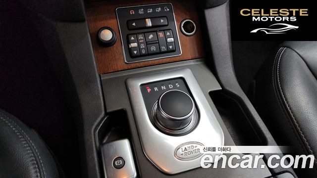 LAND ROVER Discovery 4 3.0 SDV6 HSE 2015 — photo 9 sur 20