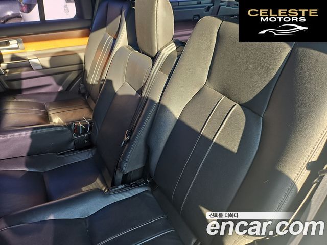 LAND ROVER Discovery 4 3.0 SDV6 SE 2016 — photo 13 sur 26
