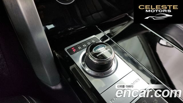 LAND ROVER Range Rover 44.4 SDV8 Vogue SE 2014 — photo 9 sur 26