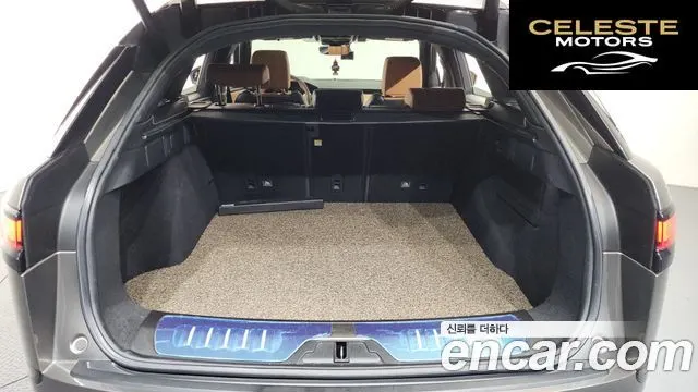 LAND ROVER Range Rover Velar 3.0 D300 R-Dynamic HSE 2018 — photo 25 sur 36