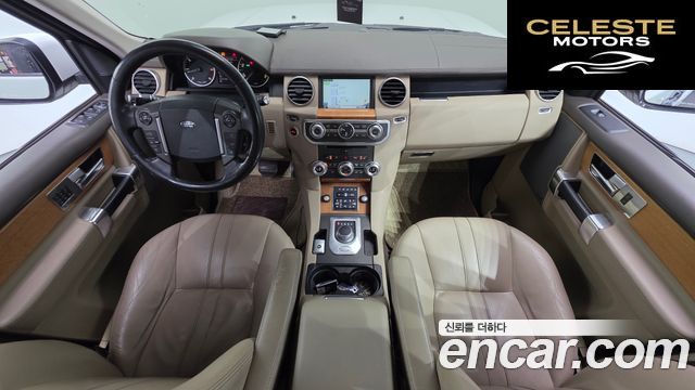 LAND ROVER Discovery 4 3.0 SDV6 SE 2015 — photo 24 sur 26