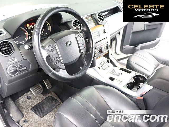 LAND ROVER Discovery 4 3.0 SDV6 SE 2014 — photo 16 sur 26