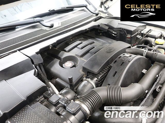 LAND ROVER Discovery 4 3.0 SDV6 SE 2014 — photo 19 sur 26