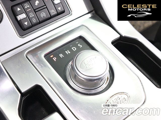 LAND ROVER Discovery 4 3.0 SDV6 SE 2014 — photo 9 sur 26