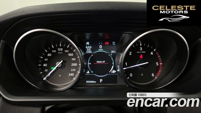 LAND ROVER Discovery 5 3.0 SD6 SE 2019 — photo 11 sur 37