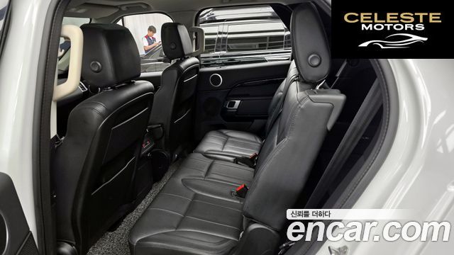 LAND ROVER Discovery 5 3.0 SD6 SE 2019 — photo 16 sur 37