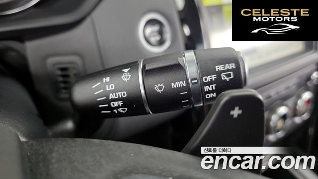 LAND ROVER Discovery 5 3.0 SD6 SE 2019 — photo 27 sur 37