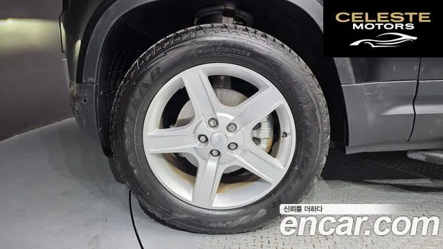 LAND ROVER Defender (L663) 90 D250 SE 2023 — photo 5 sur 35