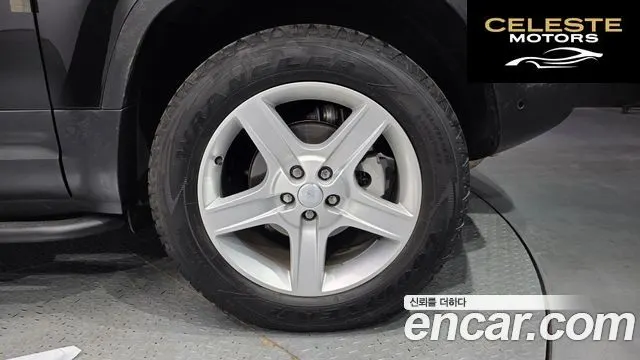LAND ROVER Defender (L663) 90 D250 SE 2023 — photo 7 sur 35