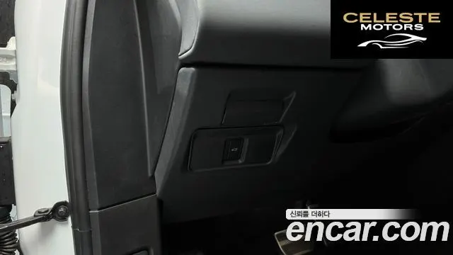 LAND ROVER Range Rover Evoque 2P250 Dynamic SE 2026 — photo 32 sur 39