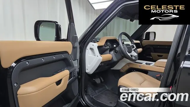 LAND ROVER Defender (L663) 110 P300 X-Dynamic SE 2025 — photo 13 sur 39
