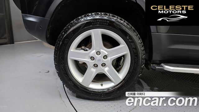 LAND ROVER Defender (L663) 110 D250 SE 2022 — photo 5 sur 36