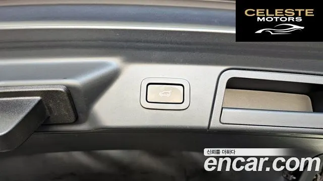 LAND ROVER Range Rover Velar 3.0 D300 R-Dynamic HSE 2019 — photo 32 sur 40