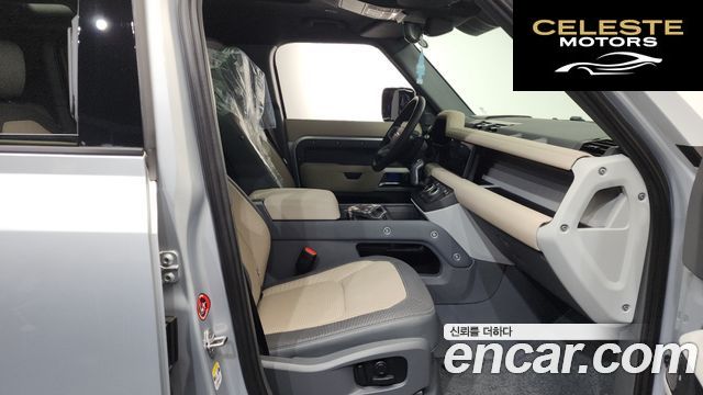 LAND ROVER Defender (L663) 110 P300 X-Dynamic SE 2023 — photo 16 sur 33