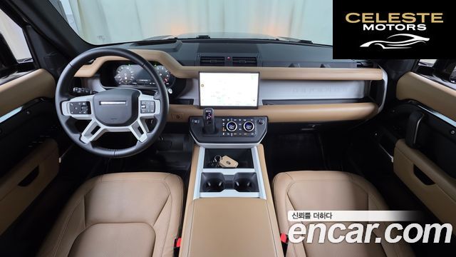 LAND ROVER Defender (L663) 110 P300 X-Dynamic SE 2025 — photo 10 sur 39