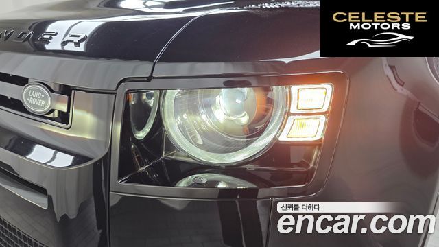 LAND ROVER Defender (L663) 110 P300 X-Dynamic SE 2025 — photo 8 sur 39