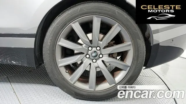 LAND ROVER Range Rover Velar 3.0 D300 R-Dynamic SE 2018 — photo 7 sur 35