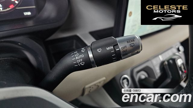 LAND ROVER Defender (L663) 110 D250 SE 2022 — photo 28 sur 31