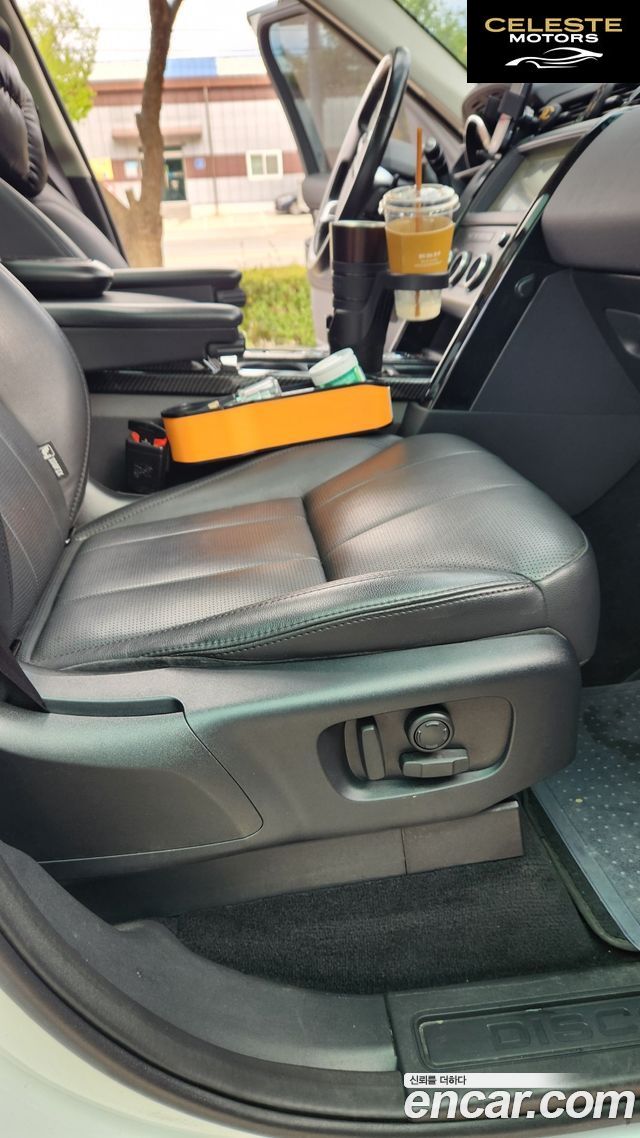LAND ROVER Discovery 5 2.0 SD4 SE 2019 — photo 12 sur 15