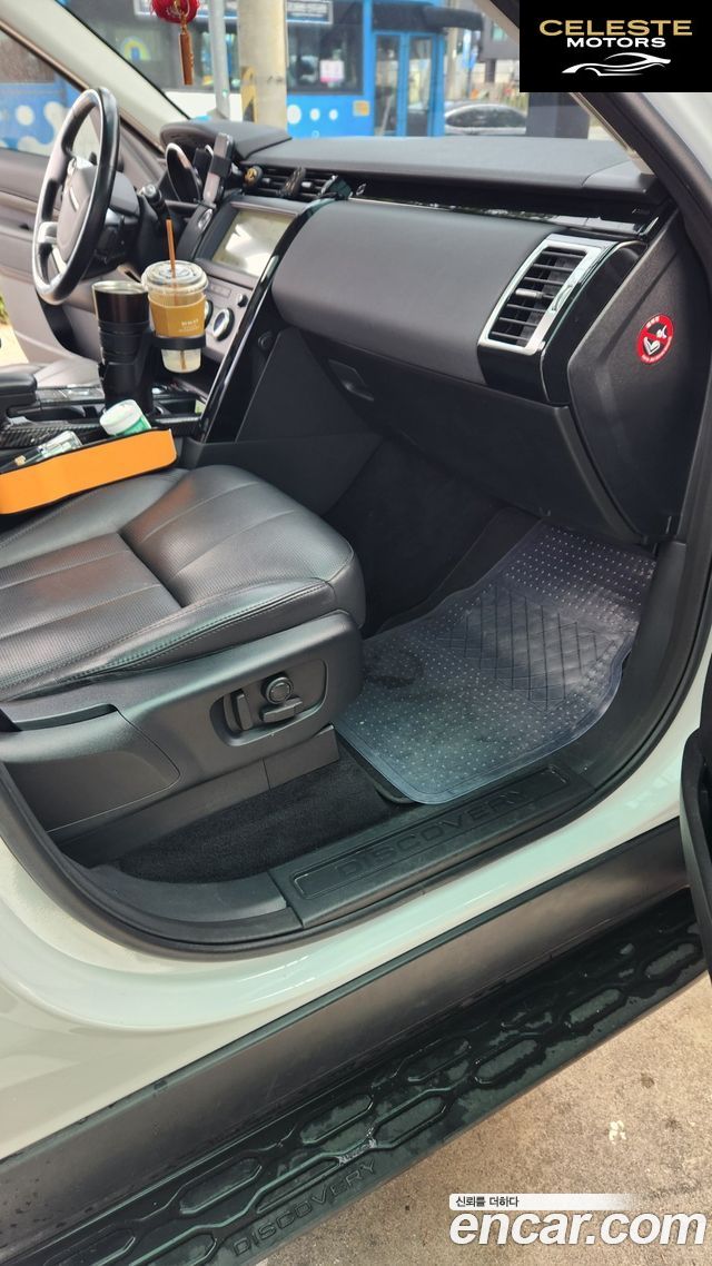 LAND ROVER Discovery 5 2.0 SD4 SE 2019 — photo 14 sur 15
