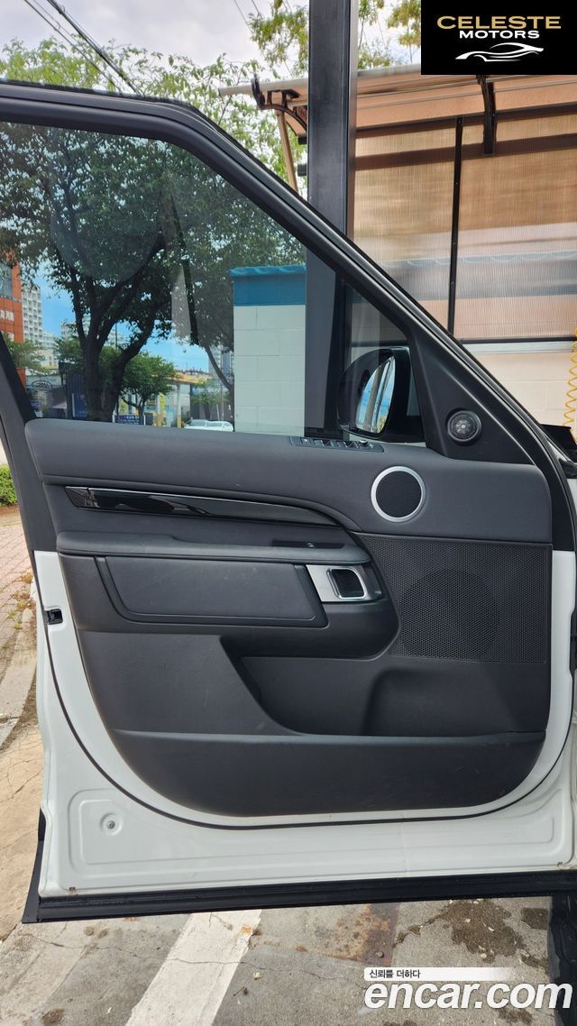 LAND ROVER Discovery 5 2.0 SD4 SE 2019 — photo 6 sur 15