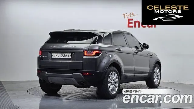 LAND ROVER Range Rover Evoque 2.0 TD4 SE 2019 — photo 2 sur 31