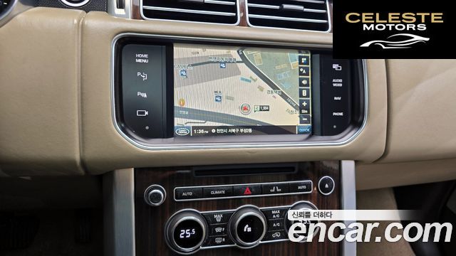 LAND ROVER Range Rover 44.4 SDV8 Vogue SE 2015 — photo 15 sur 20