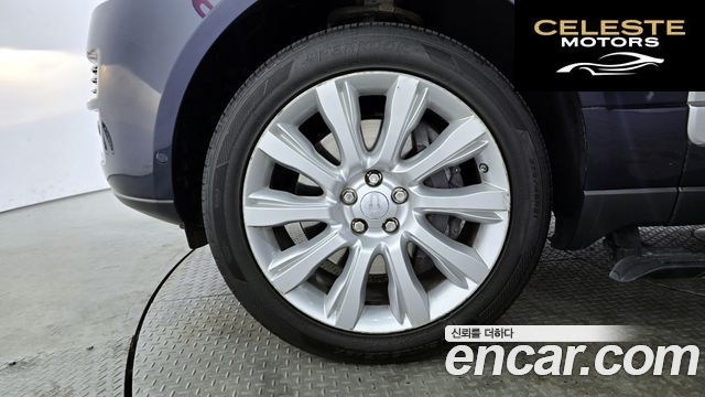 LAND ROVER Range Rover 44.4 SDV8 Vogue SE 2015 — photo 5 sur 20