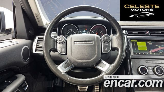 LAND ROVER Discovery 5 2.0 SD4 SE 2018 — photo 12 sur 26
