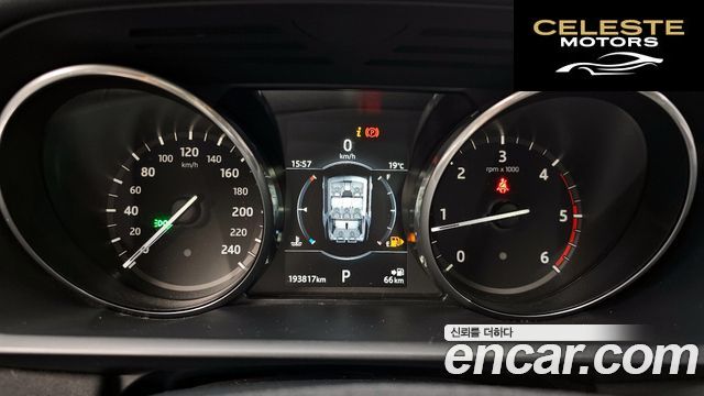 LAND ROVER Discovery 5 2.0 SD4 SE 2018 — photo 8 sur 26