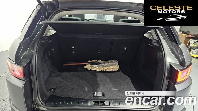 LAND ROVER Range Rover Evoque 2.0 TD4 SE 2019 — photo 26 sur 31