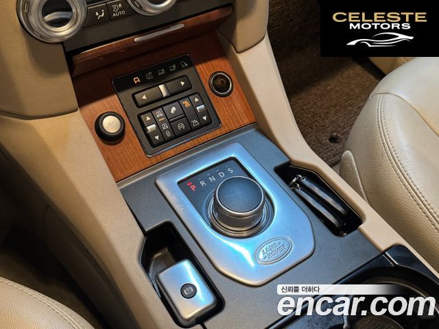 LAND ROVER Discovery 4 3.0 SDV6 HSE 2016 — photo 16 sur 25