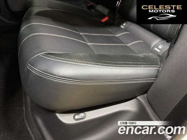 LAND ROVER Range Rover Velar 2.0 D240 R-Dynamic SE 2018 — photo 18 sur 26