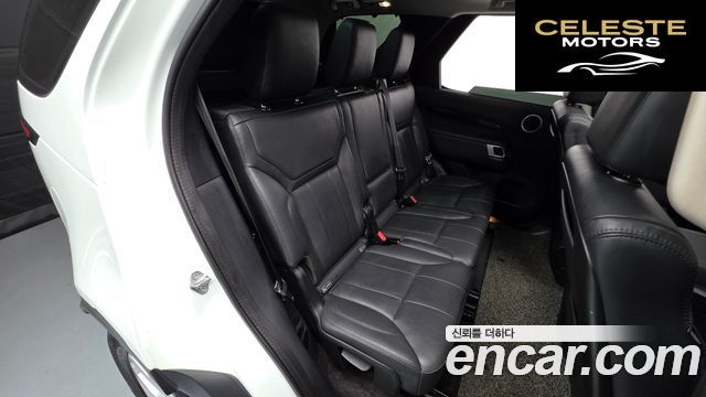 LAND ROVER Discovery 5 2.0 SD4 SE 2020 — photo 16 sur 32