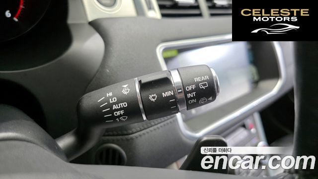 LAND ROVER Range Rover Evoque 2.0 TD4 SE 2018 — photo 16 sur 20