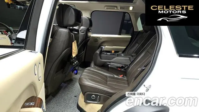 LAND ROVER Range Rover 44.4 SDV8 Vogue SE 2016 — photo 12 sur 26