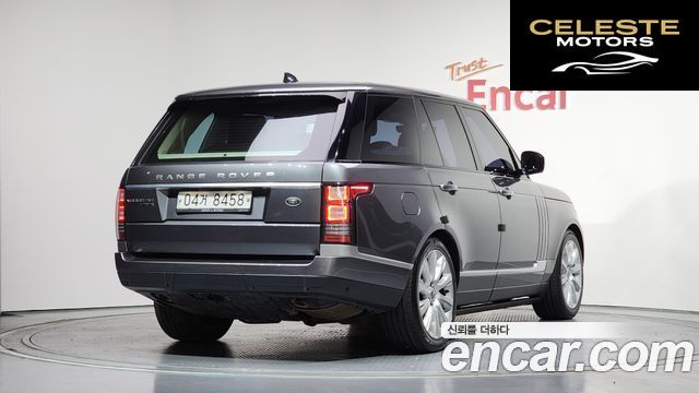 LAND ROVER Range Rover 44.4 SDV8 Vogue SE 2017 — photo 2 sur 20