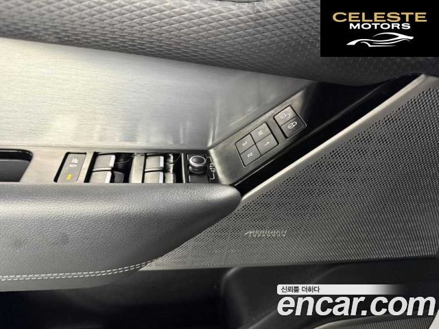 LAND ROVER Range Rover Velar 2.0 D240 R-Dynamic SE 2018 — photo 16 sur 26