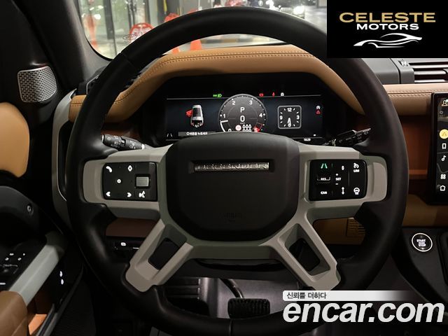 LAND ROVER Defender (L663) 130 D300 X-Dynamic HSE 2023 — photo 12 sur 25