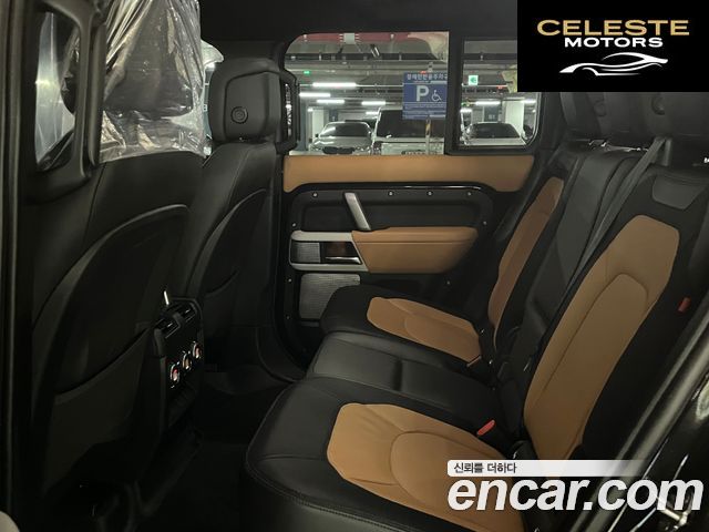 LAND ROVER Defender (L663) 130 D300 X-Dynamic HSE 2023 — photo 8 sur 25