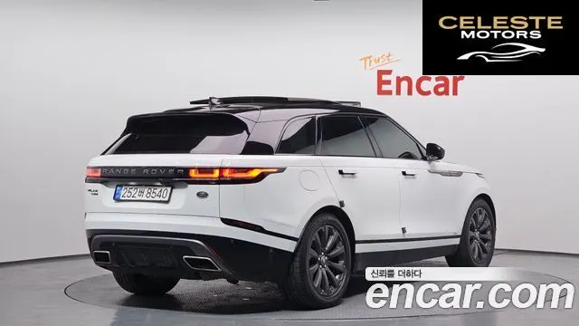 LAND ROVER Range Rover Velar 3.0 D300 R-Dynamic SE 2018 — photo 2 sur 32