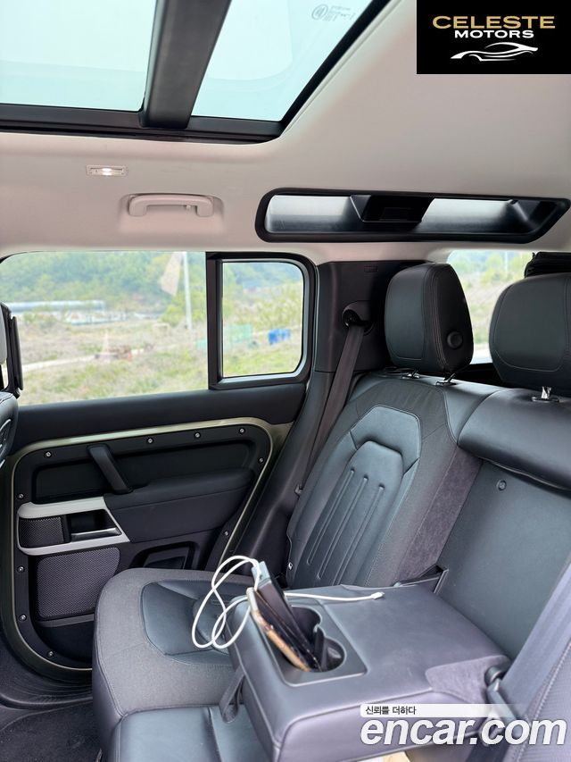 LAND ROVER Defender (L663) 110 D240 SE 2020 — photo 10 sur 10