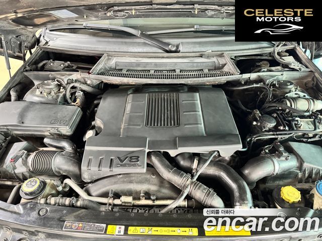 LAND ROVER Range Rover 4.4 TDV8 Vogue 2012 — photo 6 sur 17