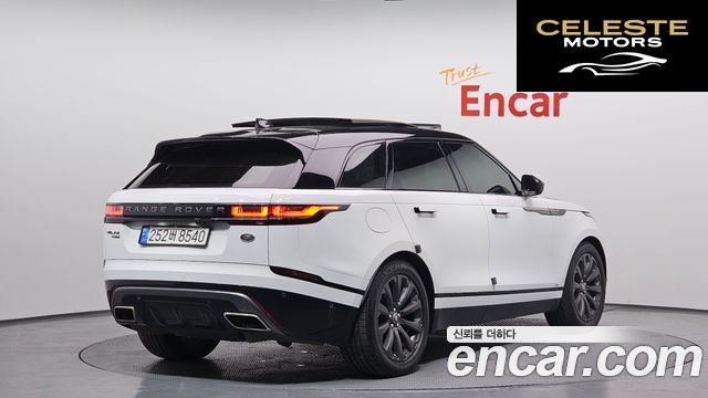 LAND ROVER Range Rover Velar 3.0 D300 R-Dynamic SE 2018 — photo 2 sur 32