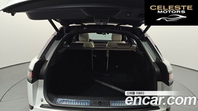 LAND ROVER Range Rover Velar 3.0 D300 R-Dynamic SE 2018 — photo 26 sur 32