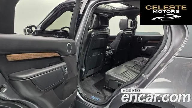 LAND ROVER Discovery 5 3.0 TD6 HSE Luxury 2018 — photo 11 sur 20