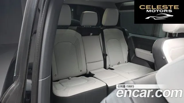 LAND ROVER Defender (L663) 90 D250 X-Dynamic SE 2025 — photo 16 sur 40