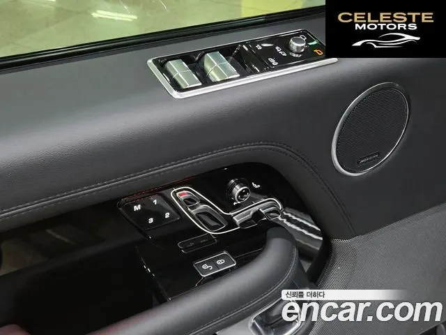 LAND ROVER Range Rover 45.0 SC SV AB Dynamic 2019 — photo 15 sur 26