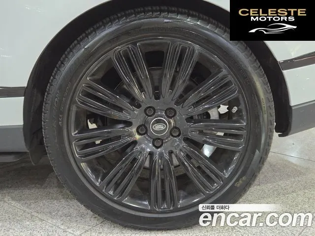LAND ROVER Range Rover 45.0 SC SV AB Dynamic 2019 — photo 20 sur 26