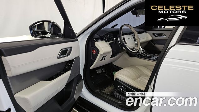 LAND ROVER Range Rover Velar 3.0 D300 R-Dynamic HSE 2018 — photo 13 sur 41
